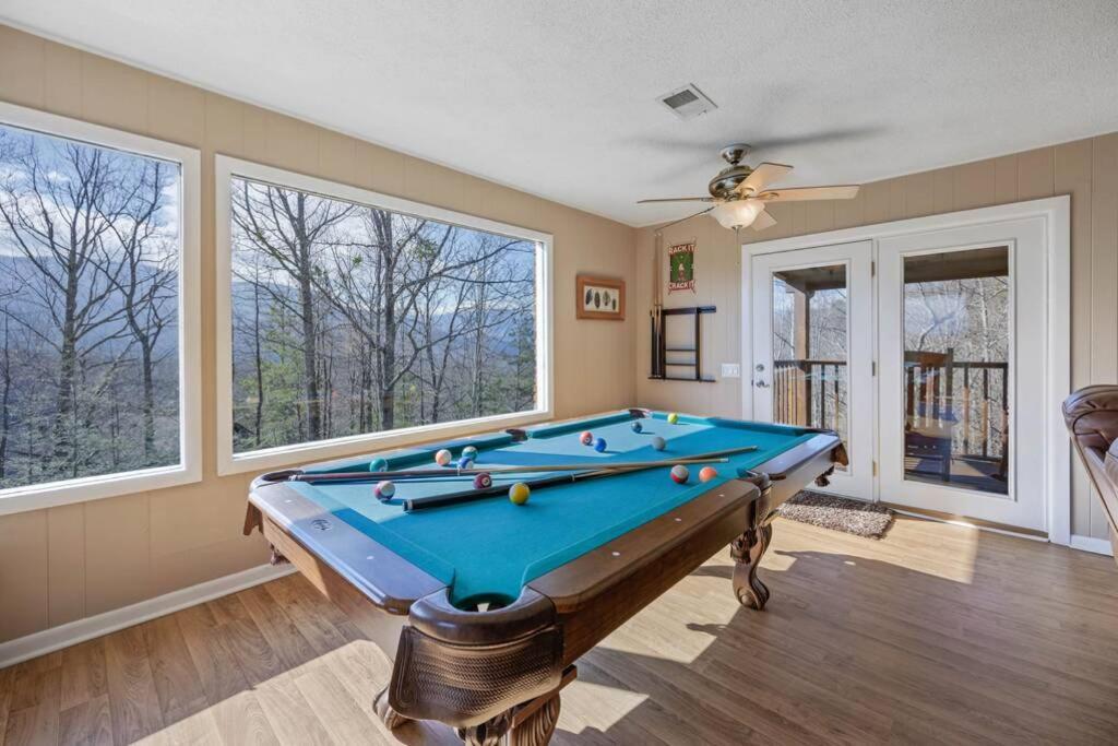 Happy Trails - Cobbly Nob Resort Home Gatlinburg Exterior photo