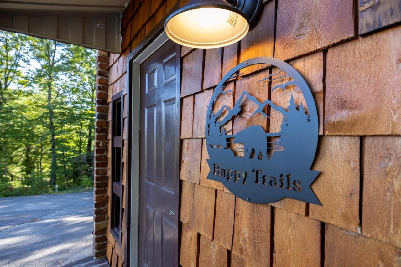 Happy Trails - Cobbly Nob Resort Home Gatlinburg Exterior photo